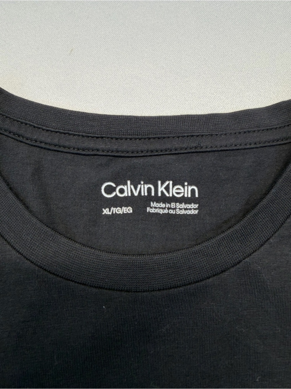 Calvin Klein Men’s Logo T‑Shirt | Black | GUC | XL - Picture 3 of 5